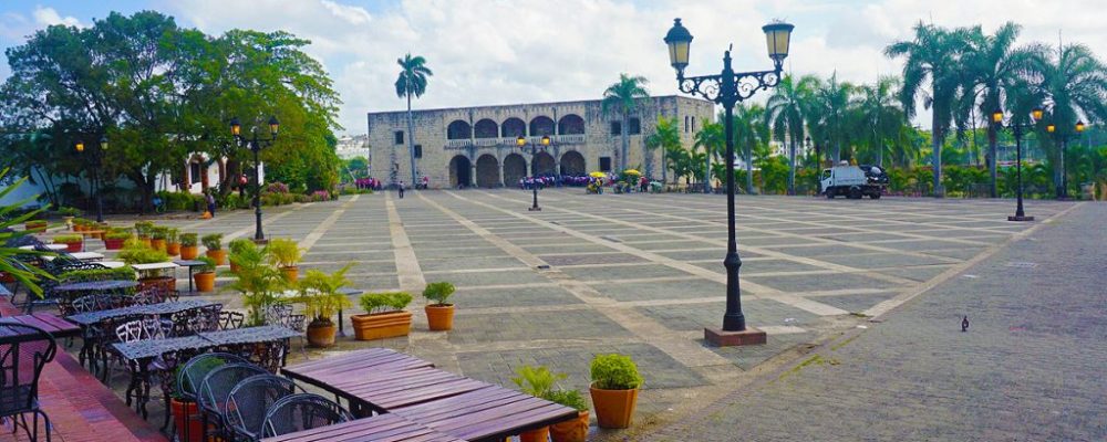 zona-colonial-en-santo-domingo-plaza-españa-1024x734